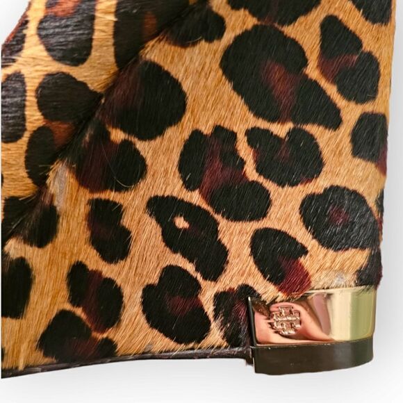 Tory Burch Leopard Astoria Wedge Heels (Size 7M) - Picture 11 of 15